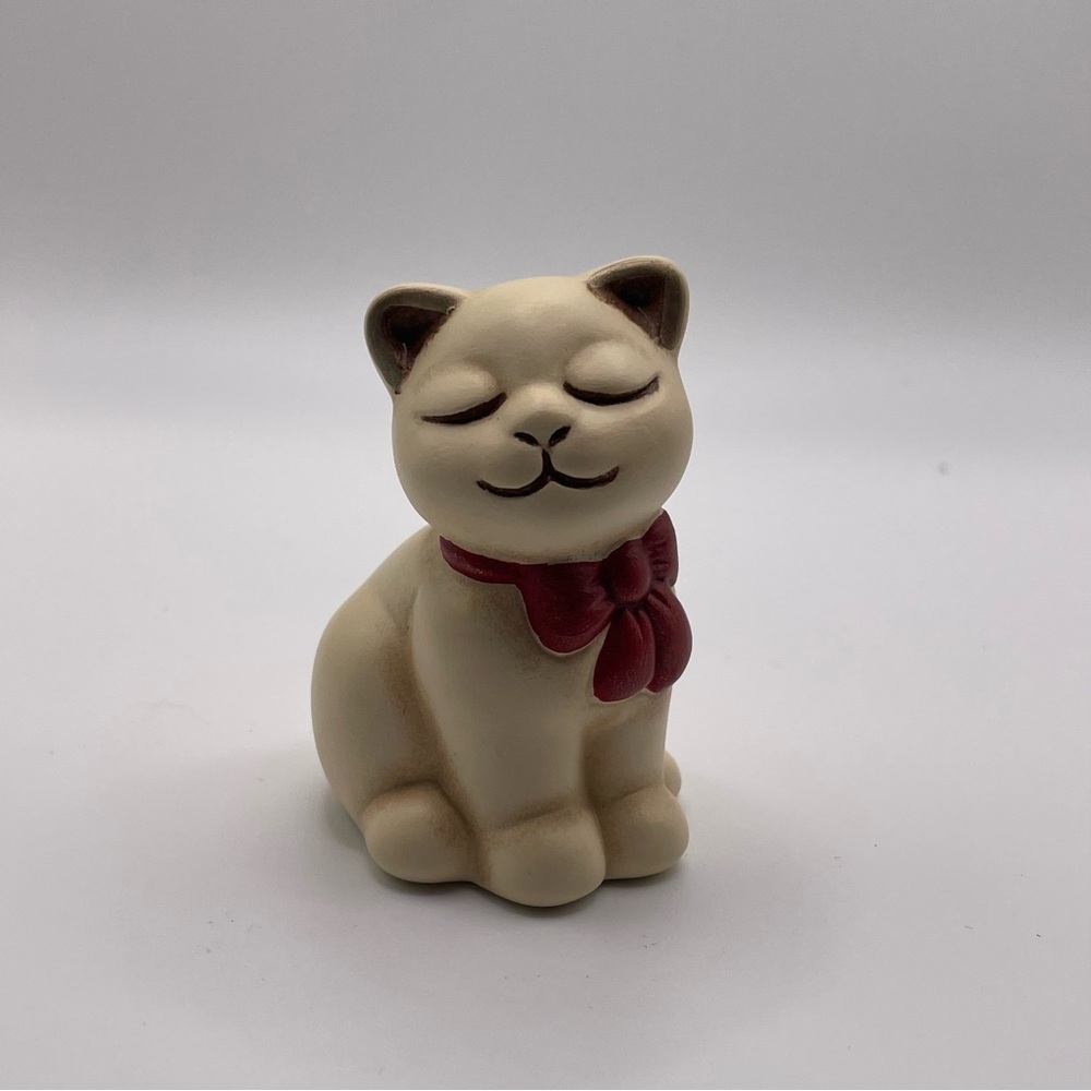 THUN Gatto Nubi ceramic cat. Collectable. Italy.